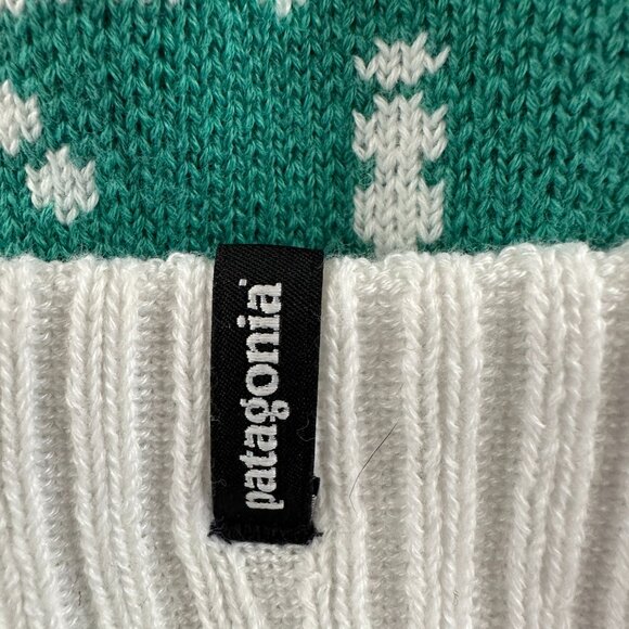 Patagonia Women's Powder Town Beanie Green/White Snowflake - Picture 2 of 3